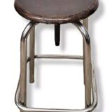 Adjustable stool in wood and steel