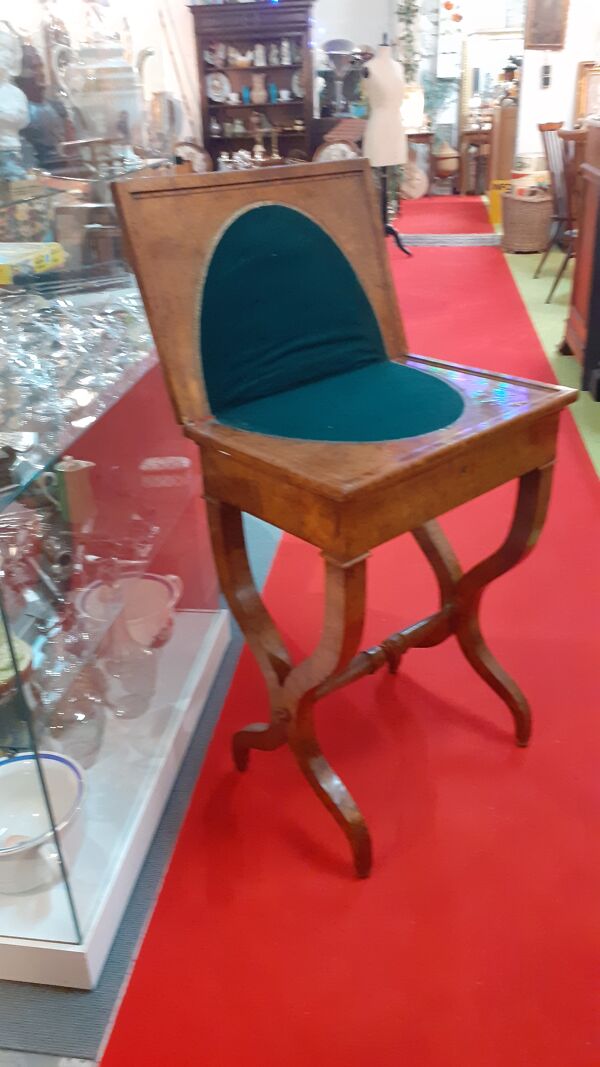 table à jeux XIXème en ronce de noyer