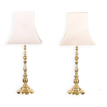Paire de grandes lampes en laiton