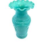 Vase en opaline bleu turquoise