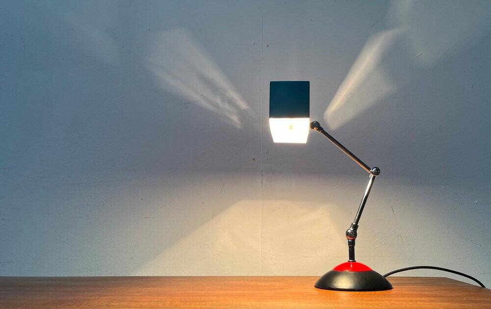 Lampe de table minimaliste de l'ère spatiale allemande du milieu du siècle par Hoffmeister Leuchten, années 1960