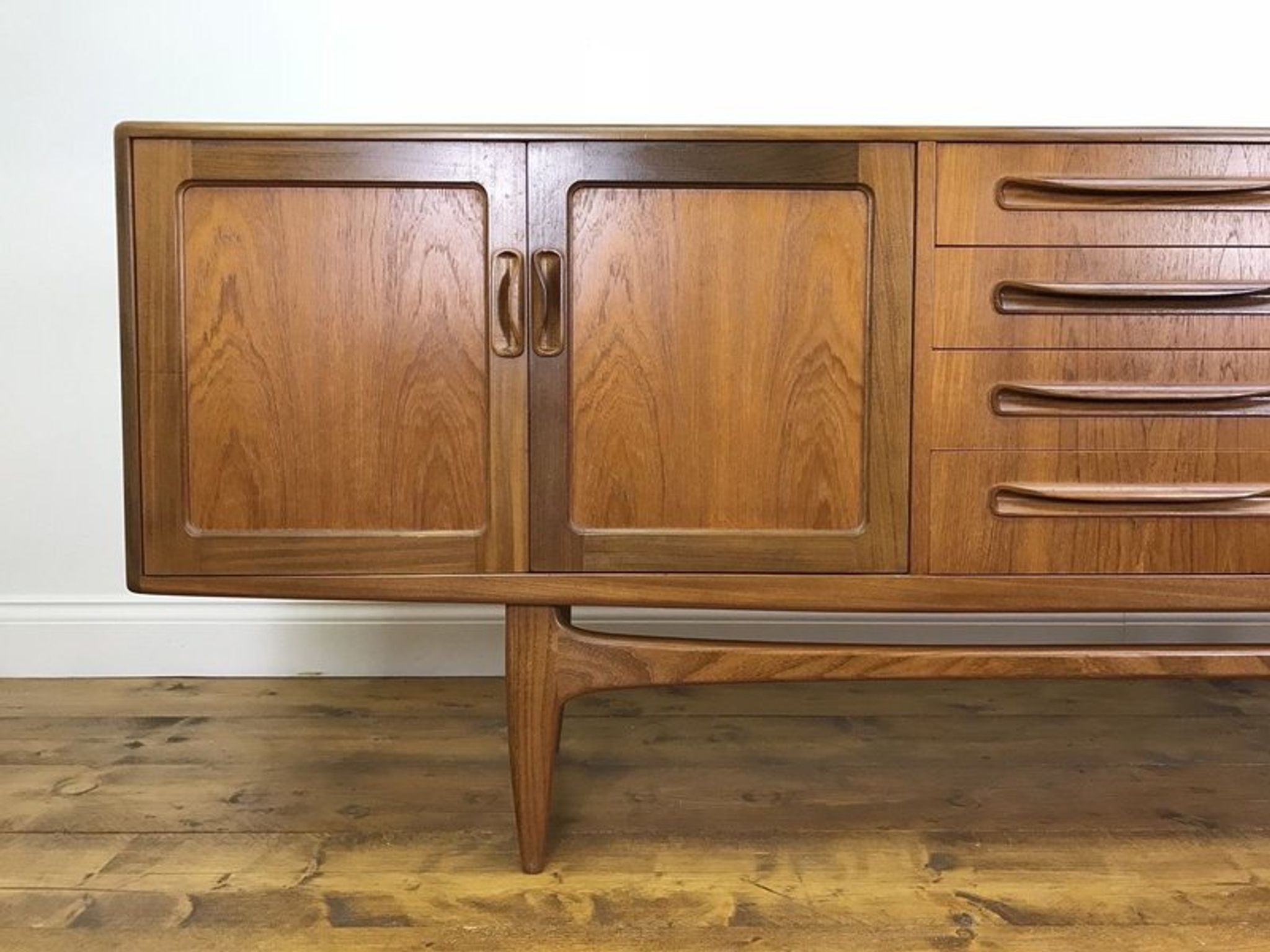 Enfilade en teck de Victor Wilkins pour G-Plan, 1962