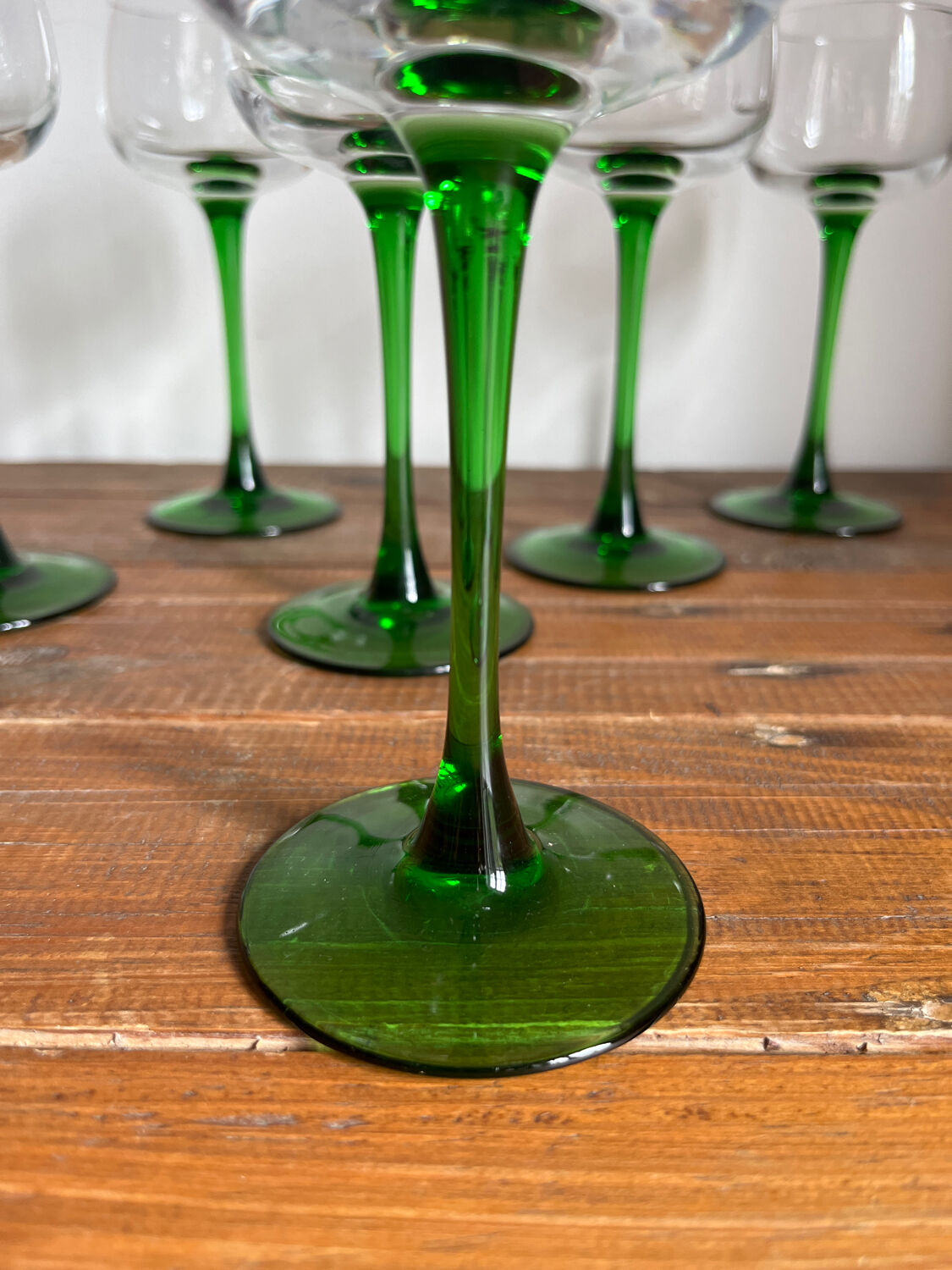 6 stemmed glasses