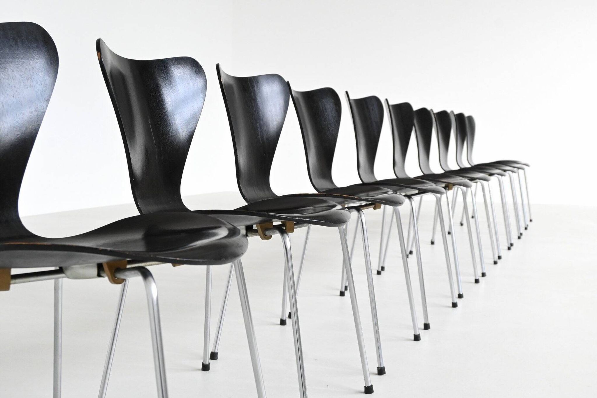 Chaises de salle à manger 'Butterfly' Arne Jacobsen 3107 Fritz Hansen Danemark 1967