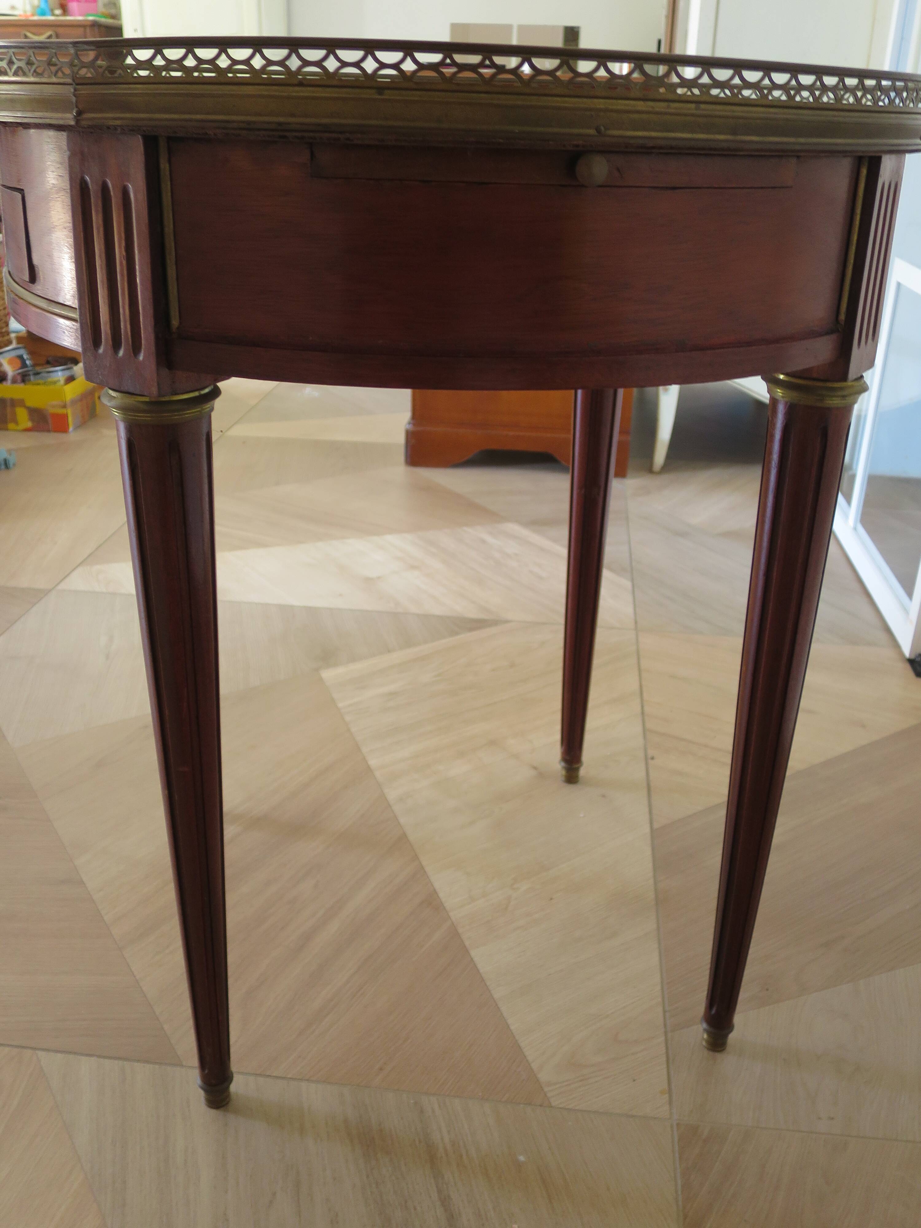 Bouillotte side table - mahogany veneer - white marble - Louis XVI - 1950