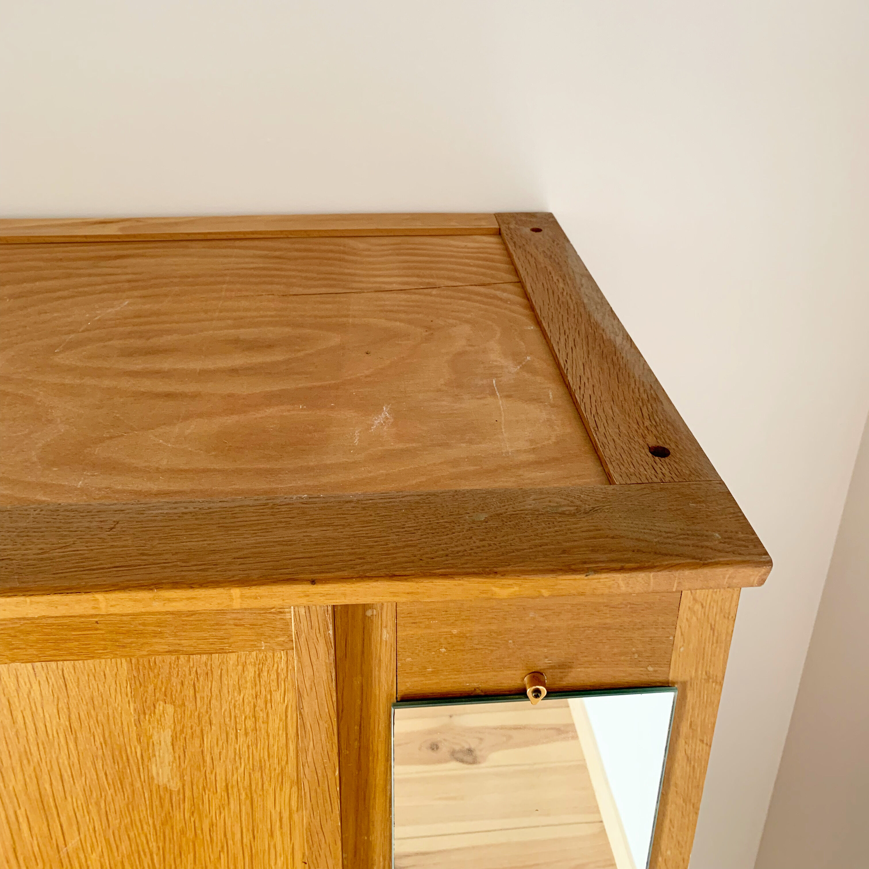 Cabinet from the 50s