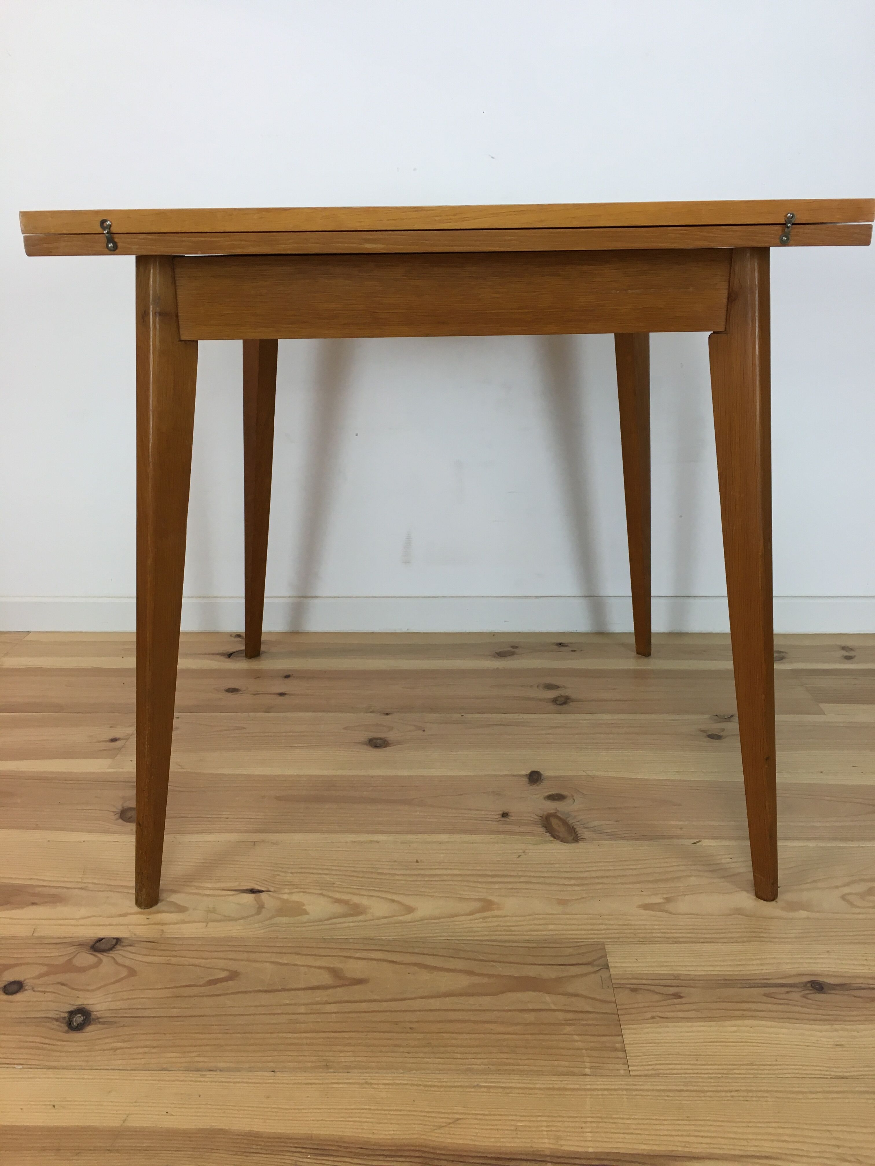 Table portfolio foot compass 50s