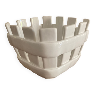 White pot cover