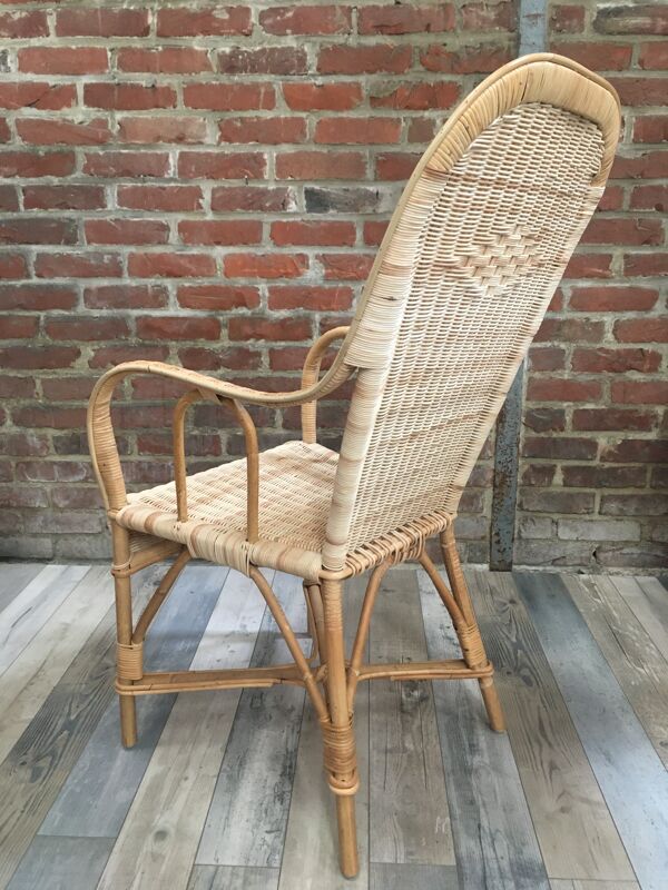 fauteuil en rotin tressé