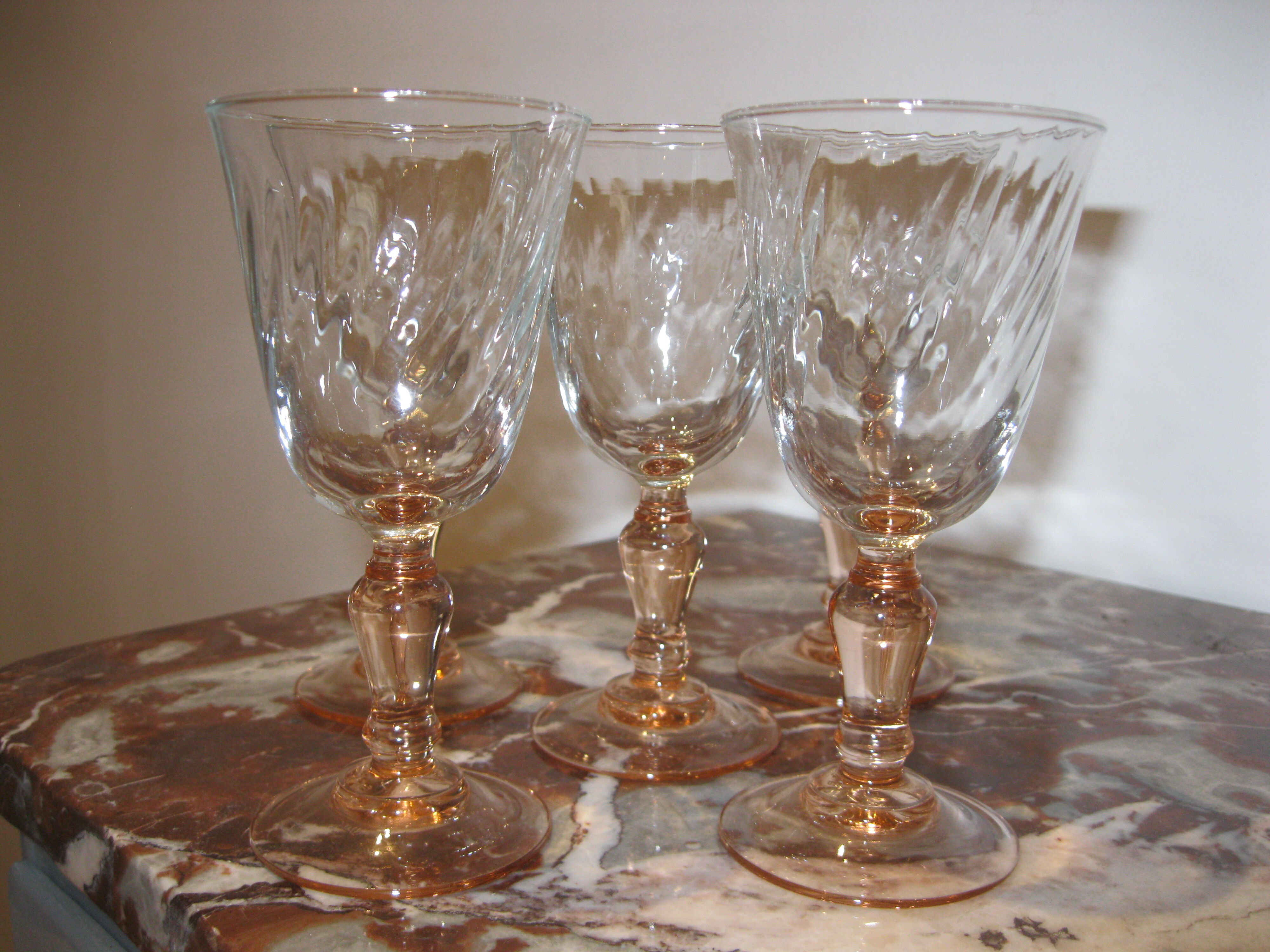 Luminarc walking glasses