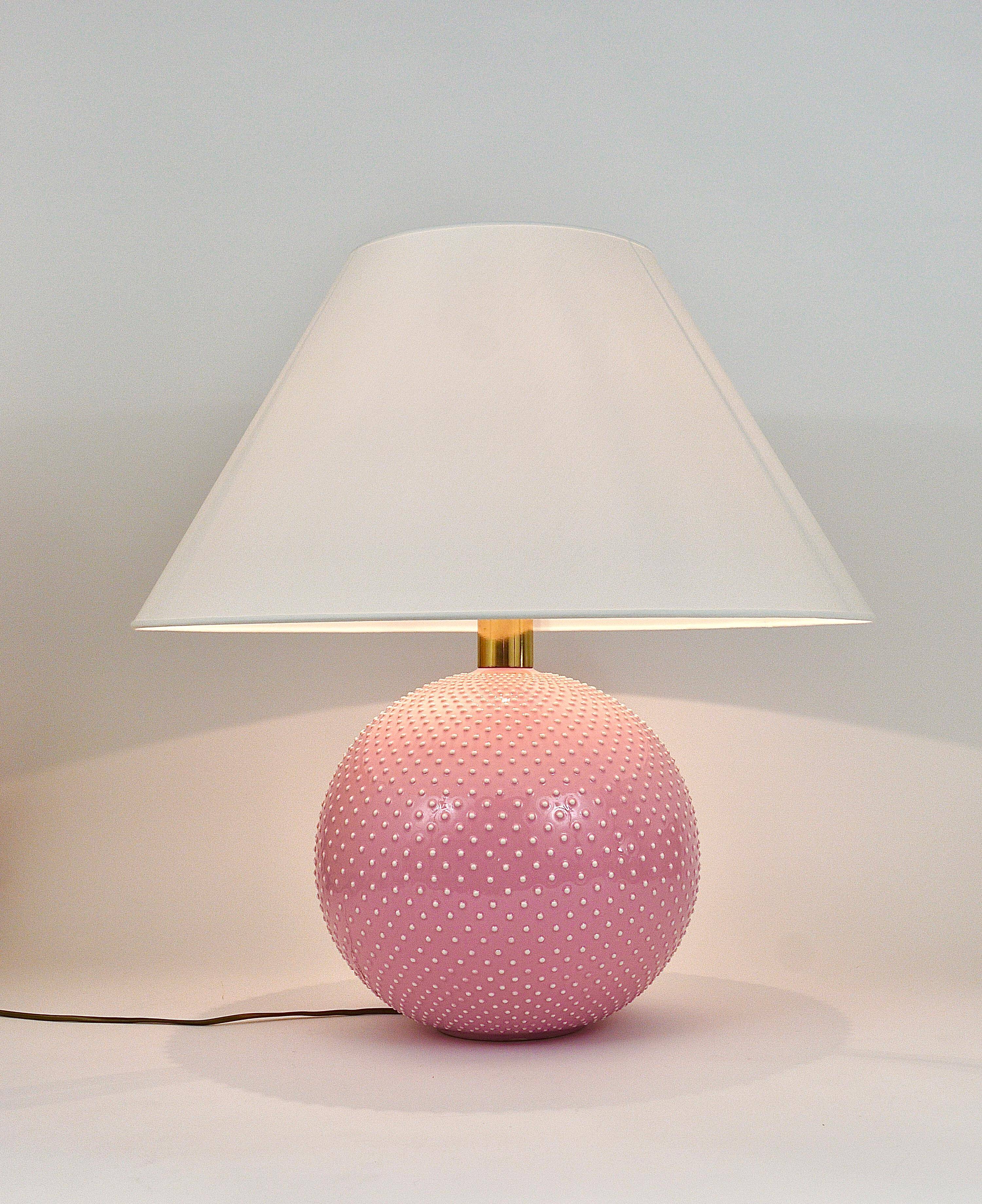 Pastel pink polka dot spherical table lamp, ceramic, brass, Studio Paf Milano, 1970.