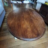 Oval coffee table