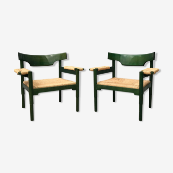 Paire de fauteuils en bois et paillage