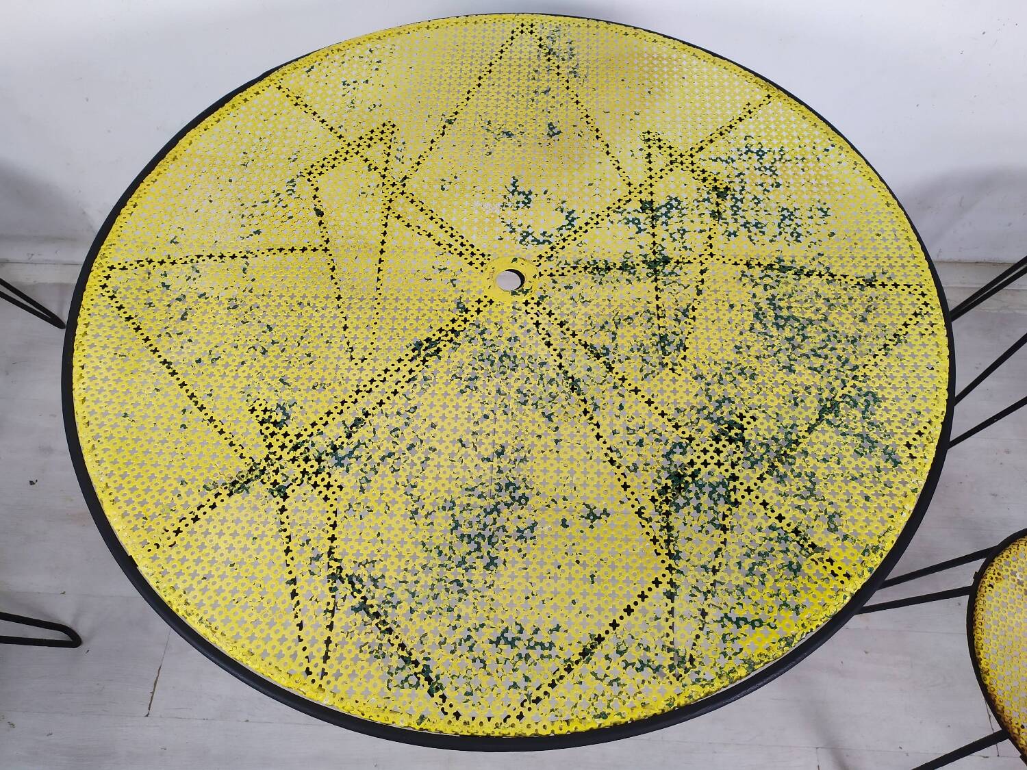 Mathieu Matégot garden lounge