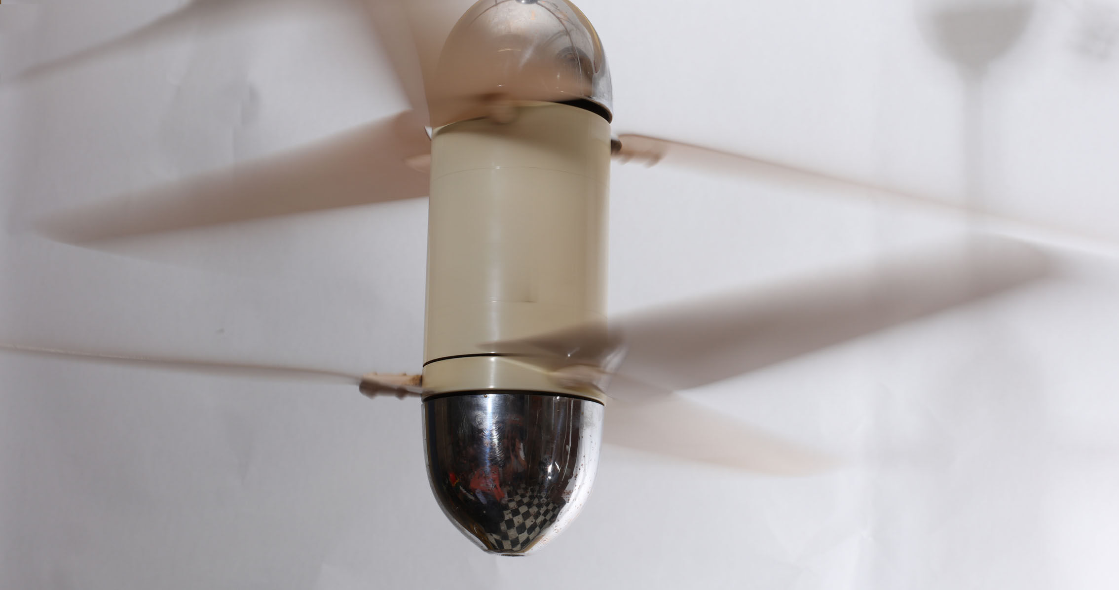 1950s ceiling fan with double-wings