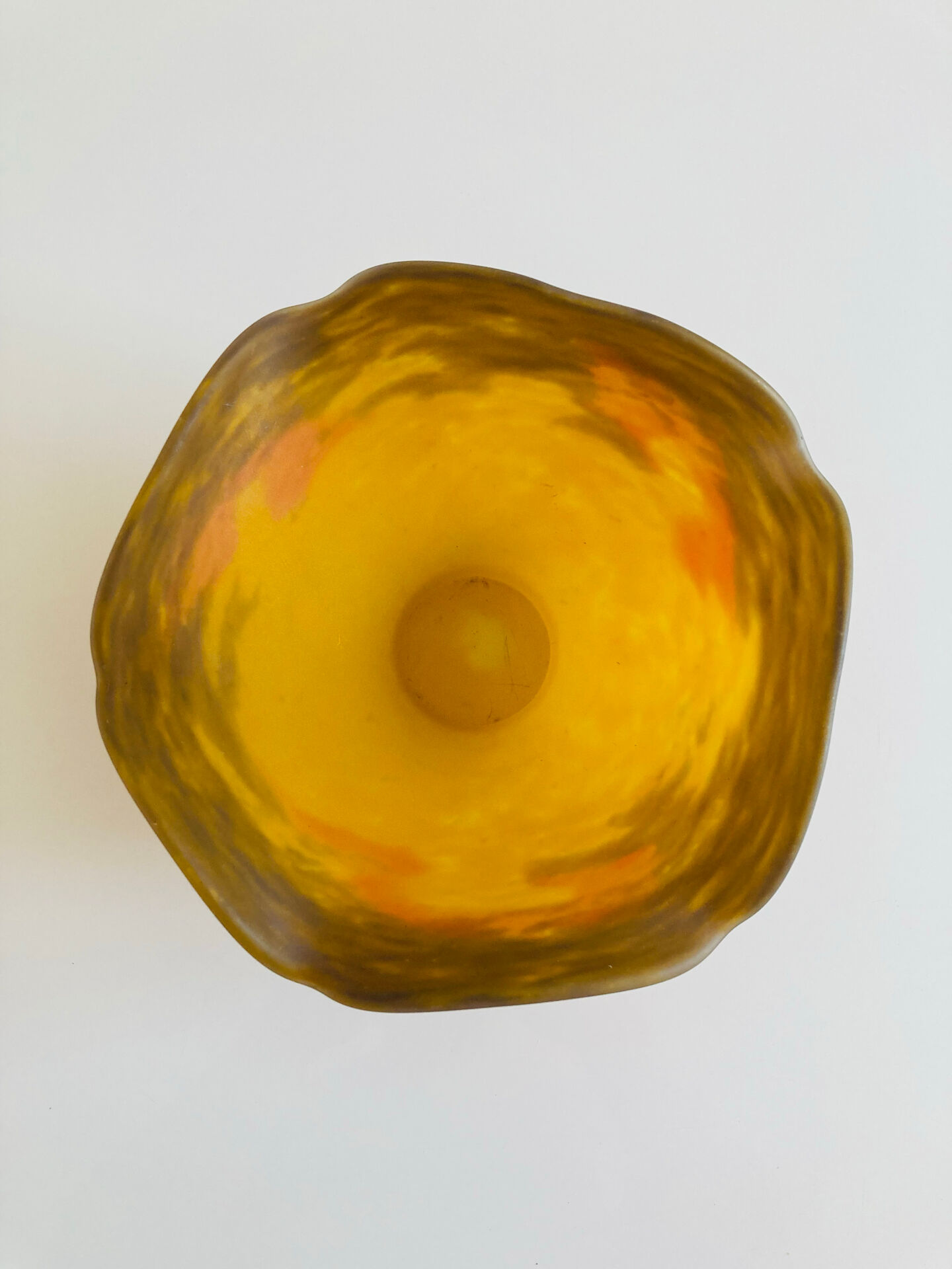 Glass footed coupe Nuagé signed by Muller Frères Lunéville.