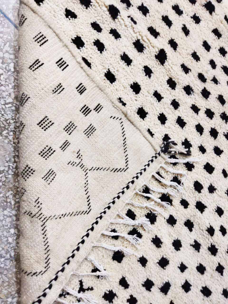 Moroccan berber carpet 252x156cm