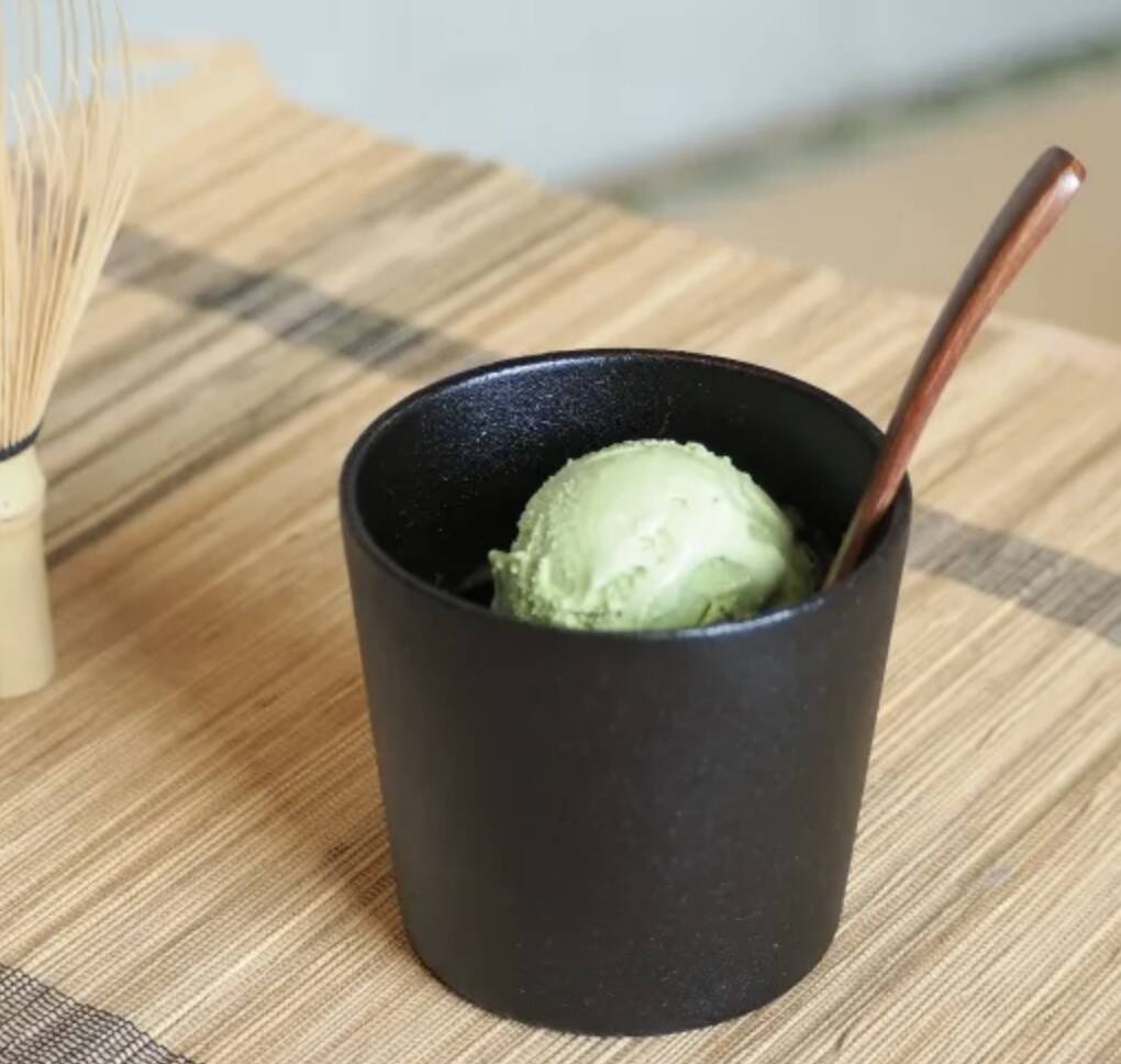 Kissul "shikkoku" (black) - the modern urushi cup- kyoto, japan