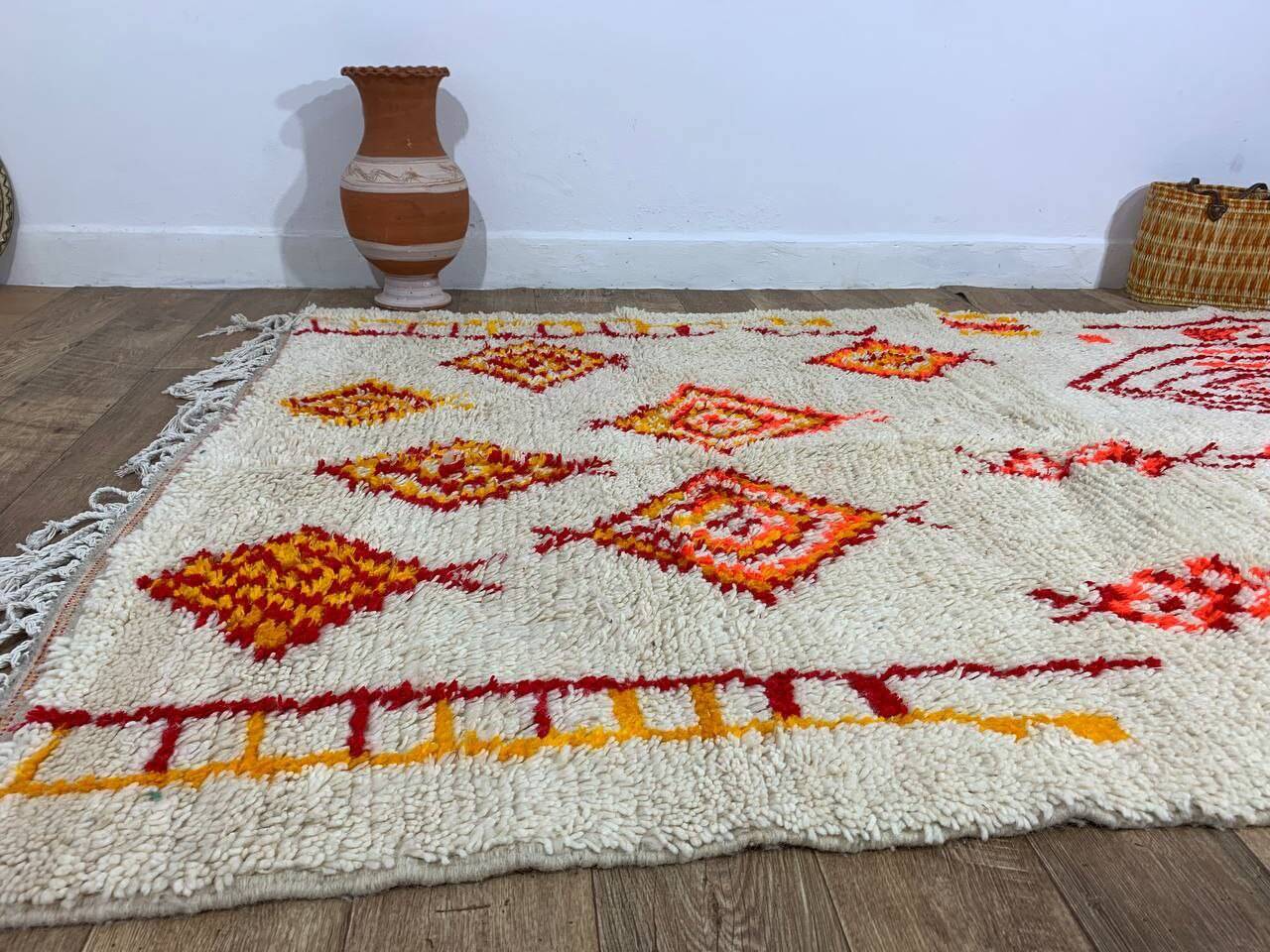 Handmade moroccan berber rug 250 x 147 cm