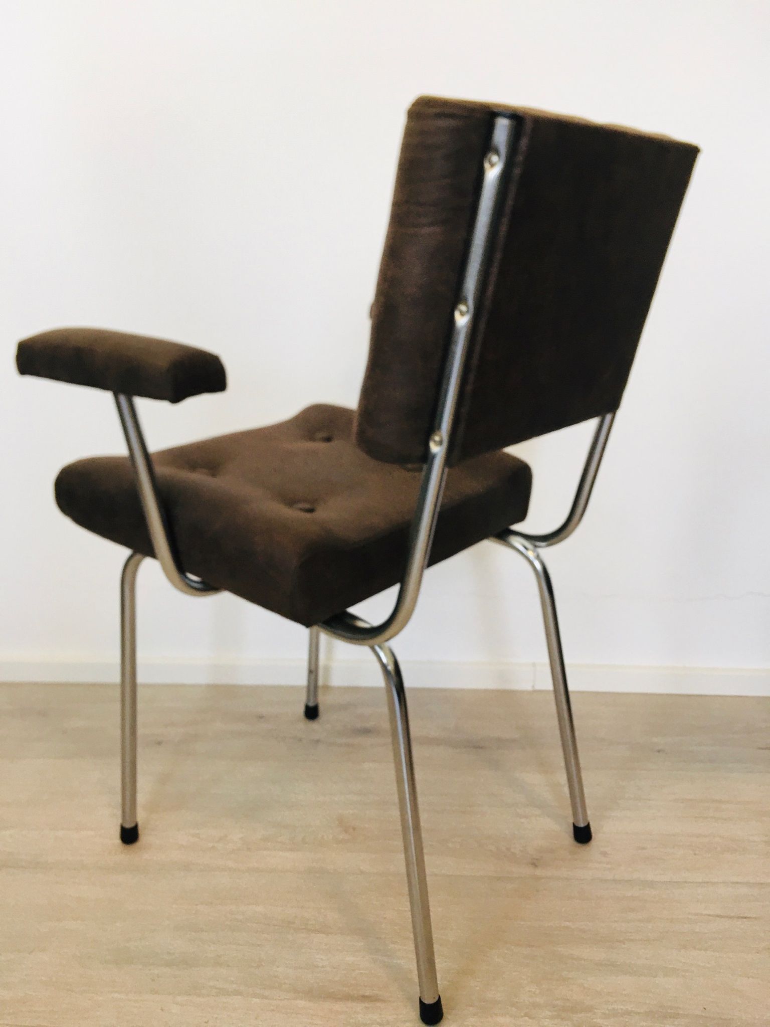 Chaise tubulaire tchèque marron de Belet, années 1970
