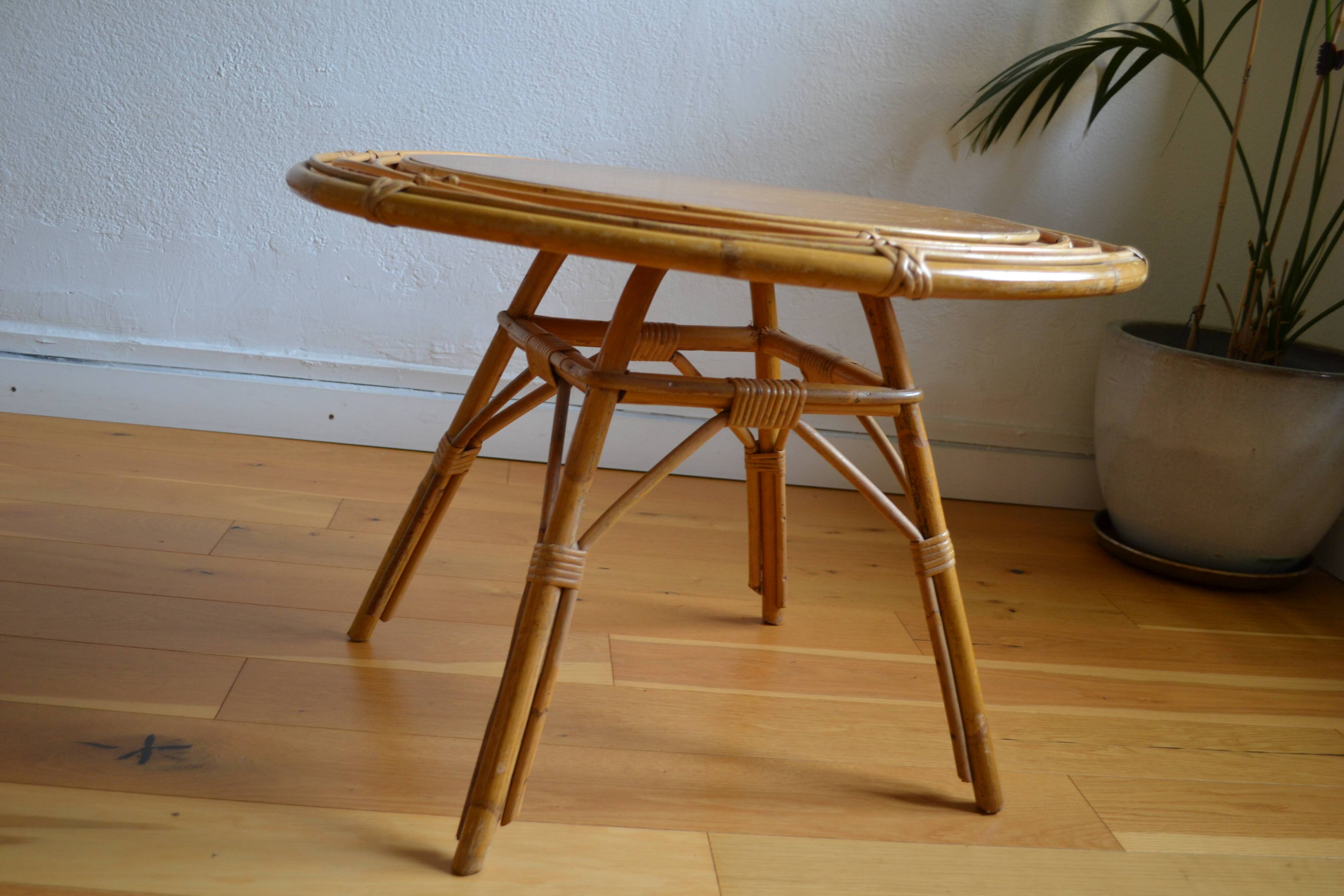 Vintage round rattan coffee table