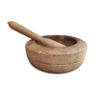 Mortier avec pilon en bois
