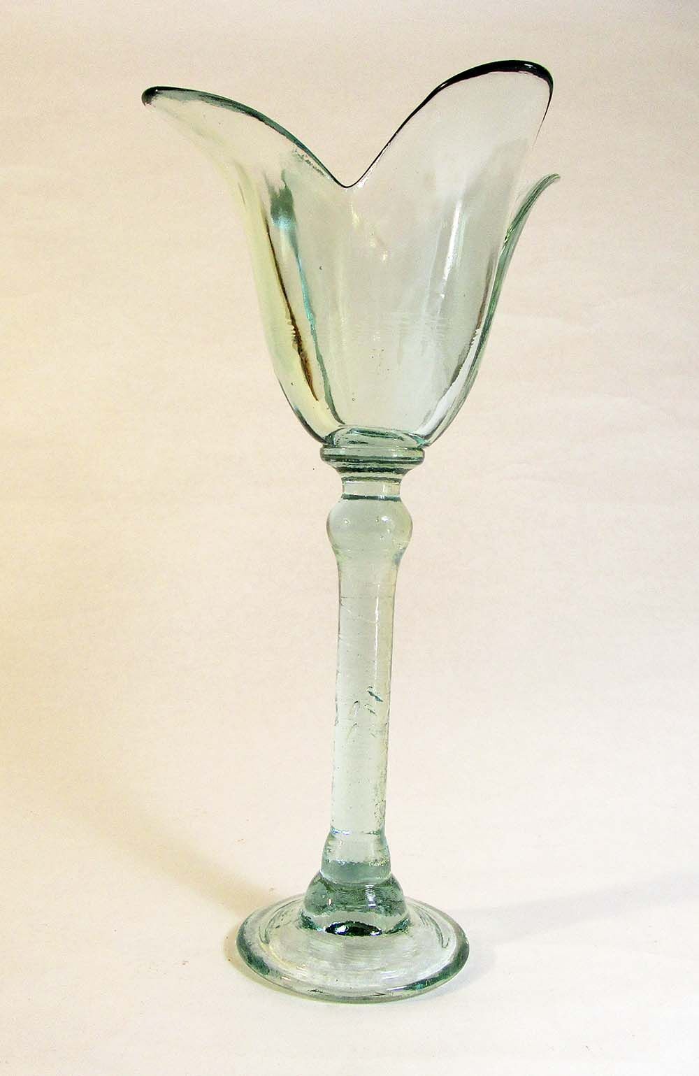 Vase en verre en forme de tulipe Selency