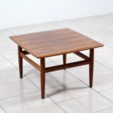 Square rosewood coffee table by Grete Jalk for Glostrup