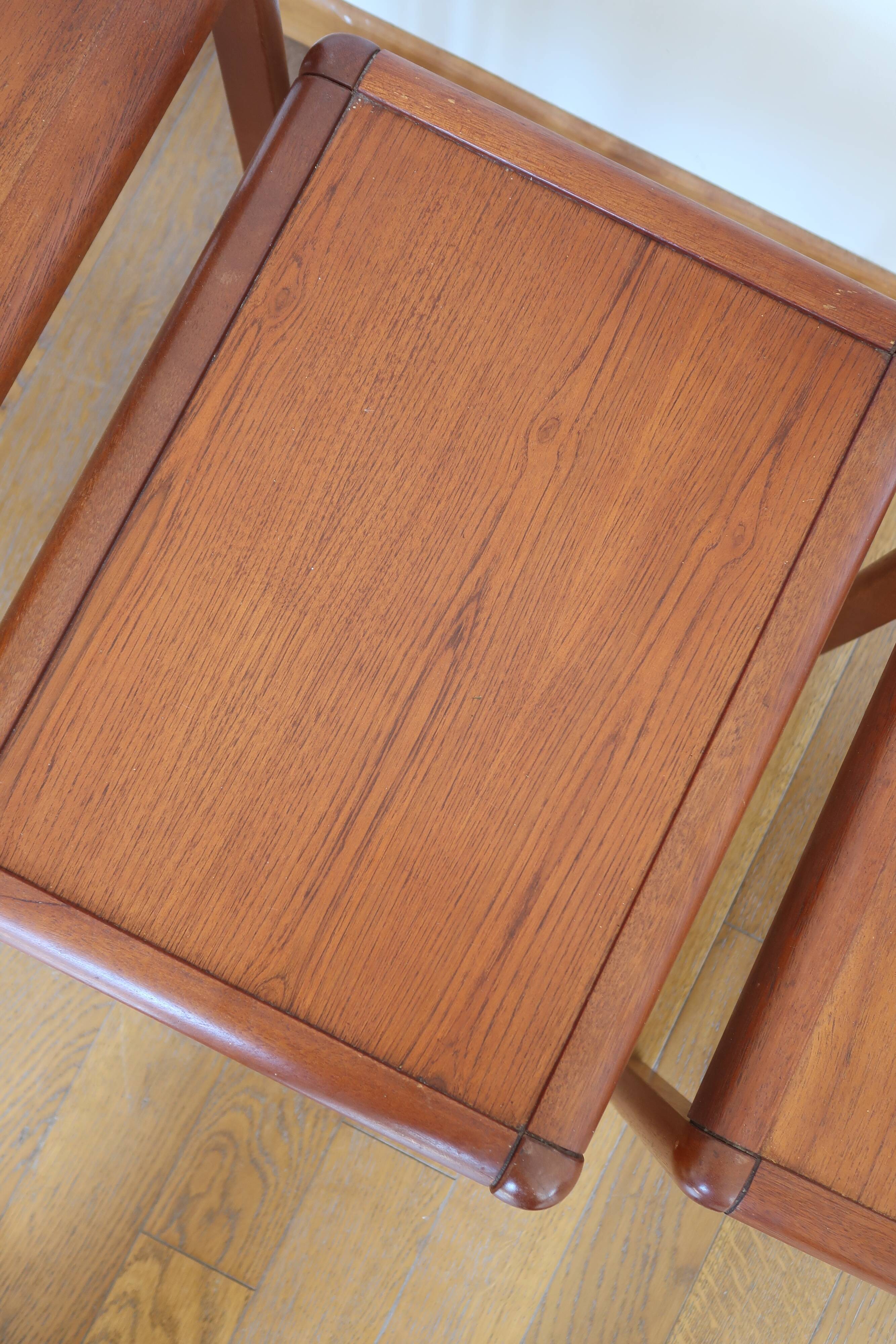 Scandinavian nesting coffee table 70's
