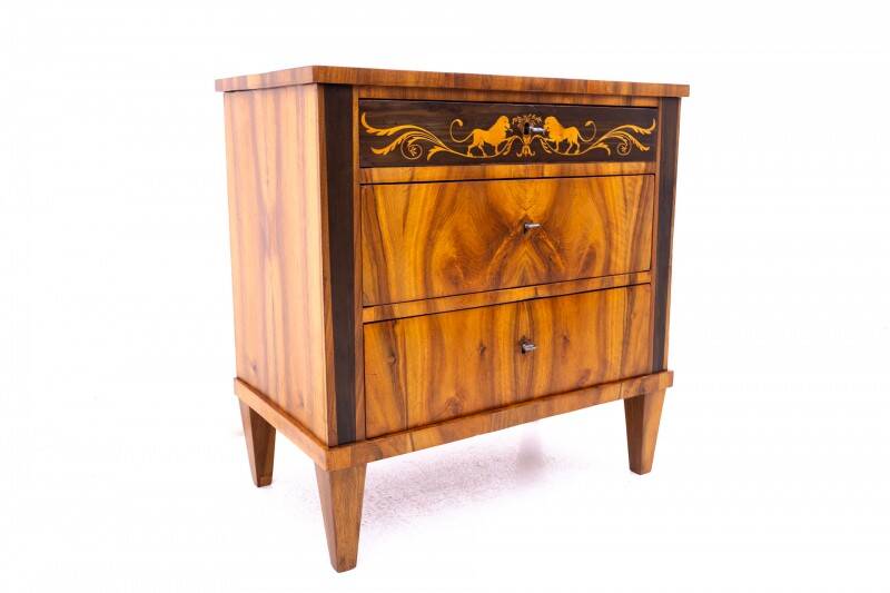 Commode en noyer unique, Allemagne, vers 1890. Après restauration.