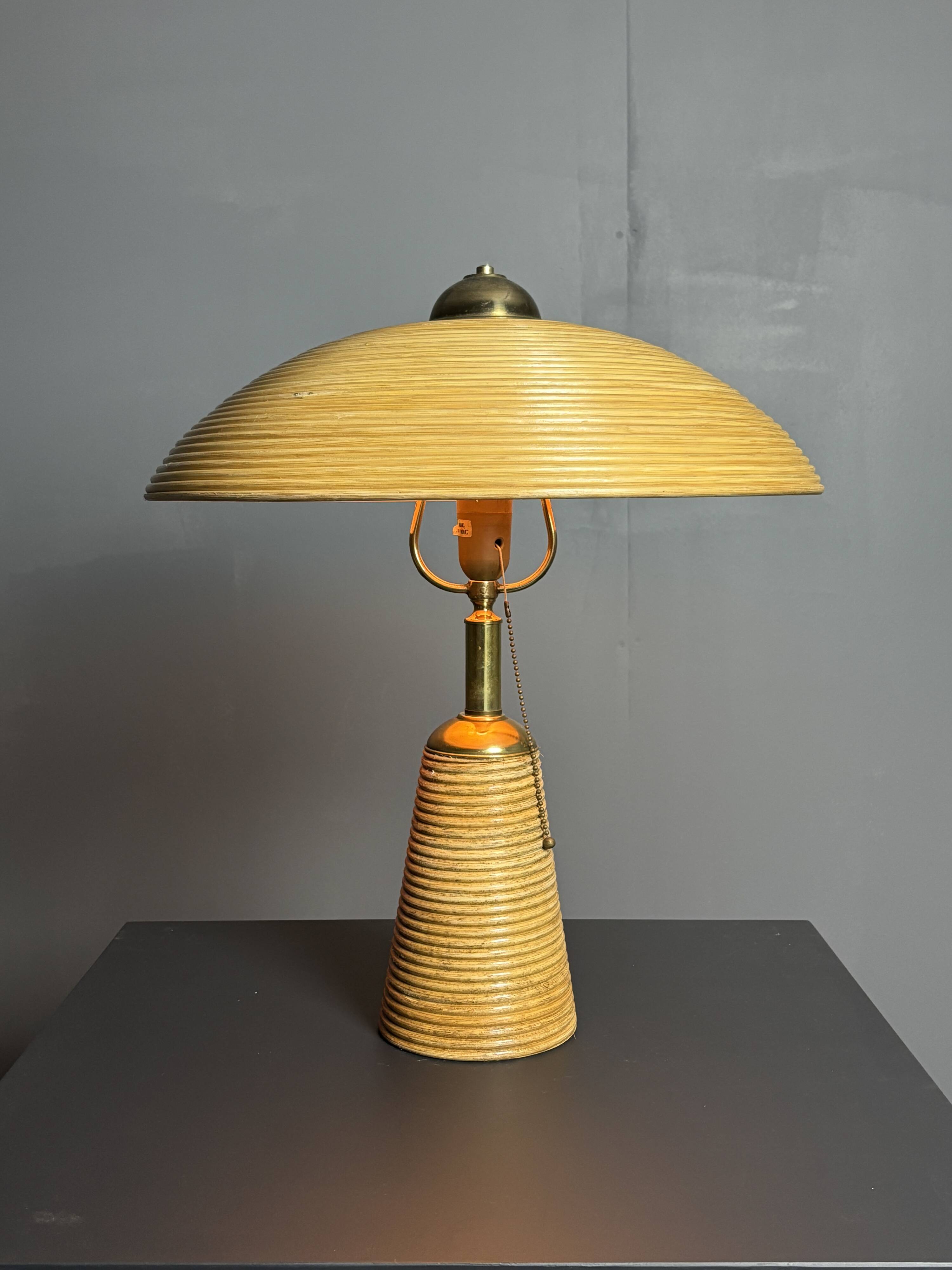Lampe de table en rotin, bambou et laiton, Italie années 1970