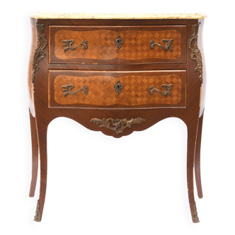 Chest of drawers with curved front in Louis XV style marquetry