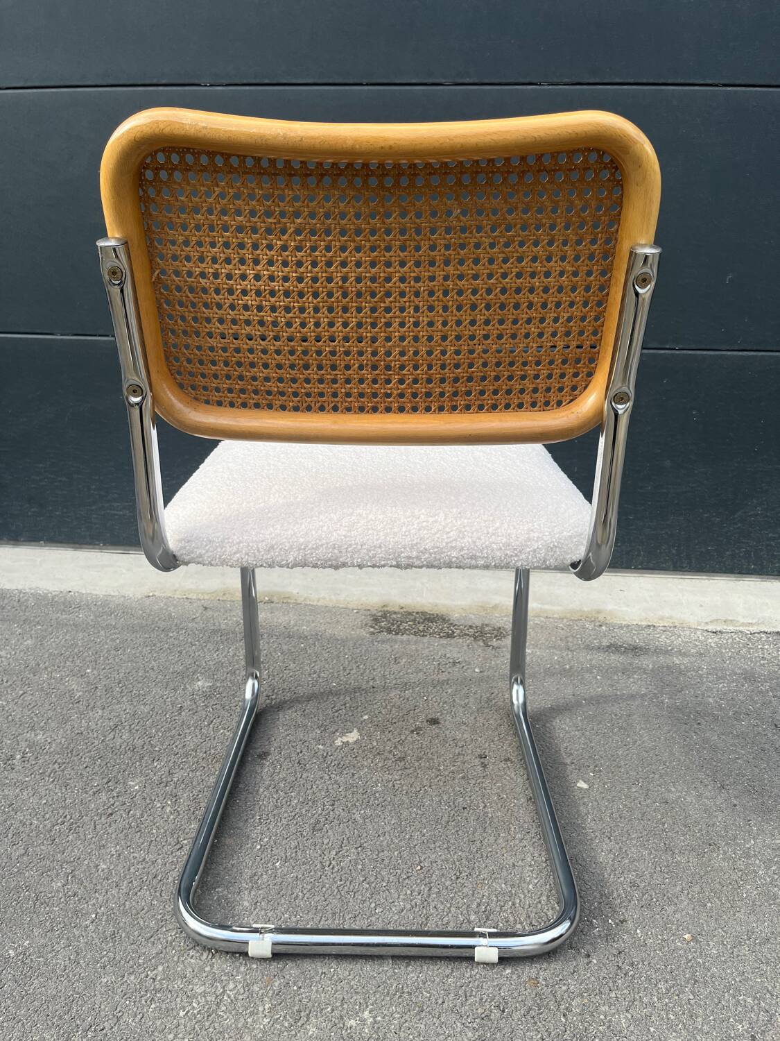 Chaise B32 Marcel Breuer Cesca tissu bouclette