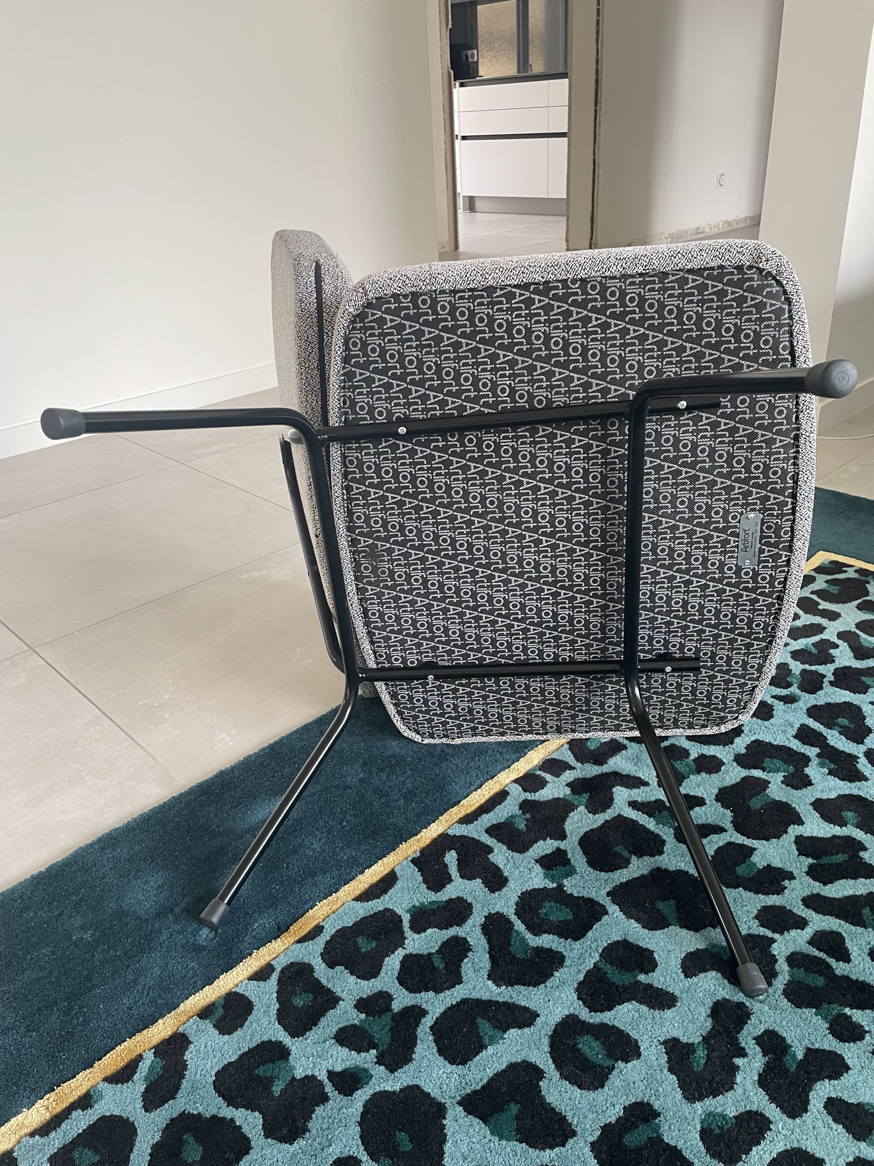 Pierre Paulin CM190 armchair