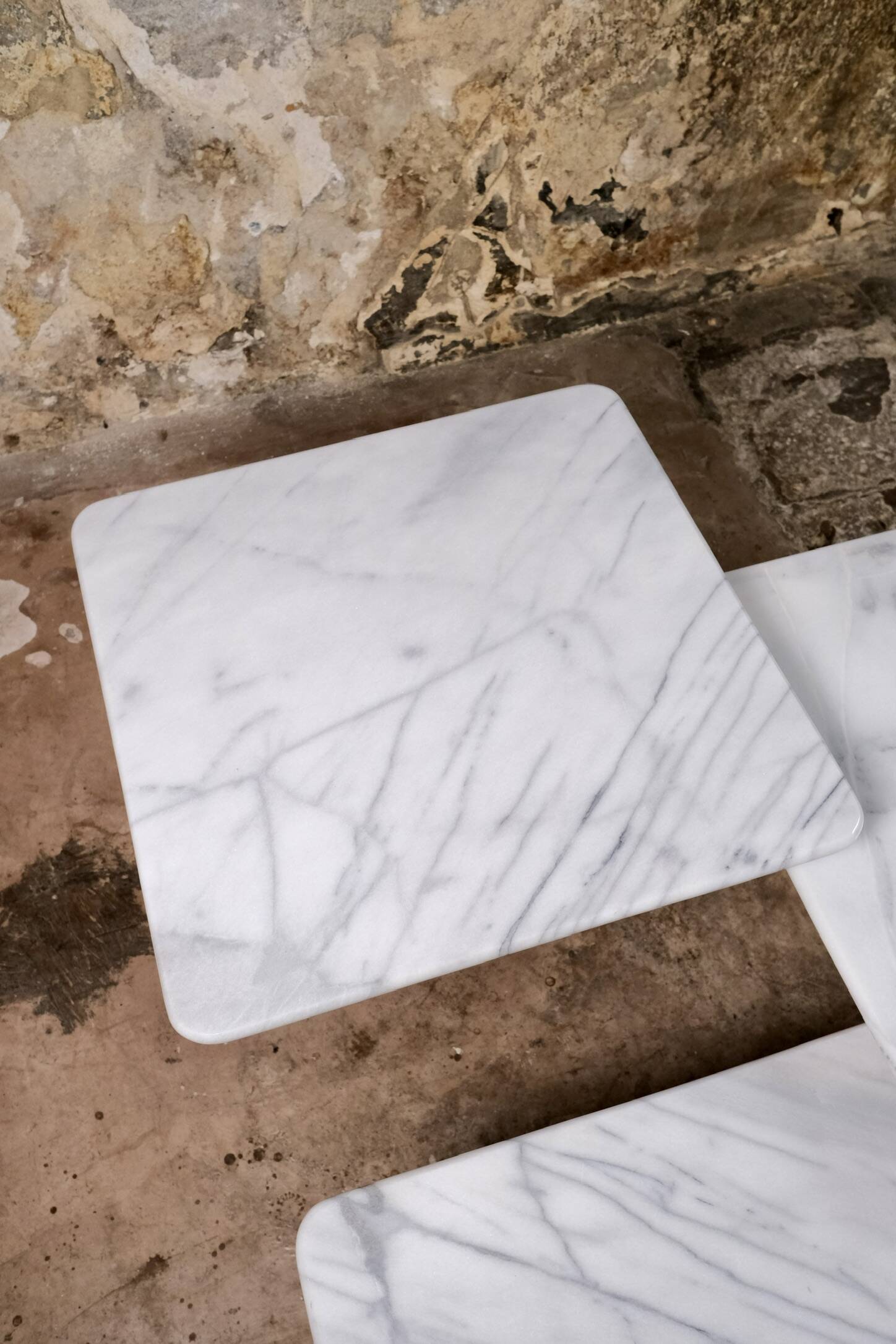 Série de 3 tables basses gigognes en marbre, Italie, 1980s