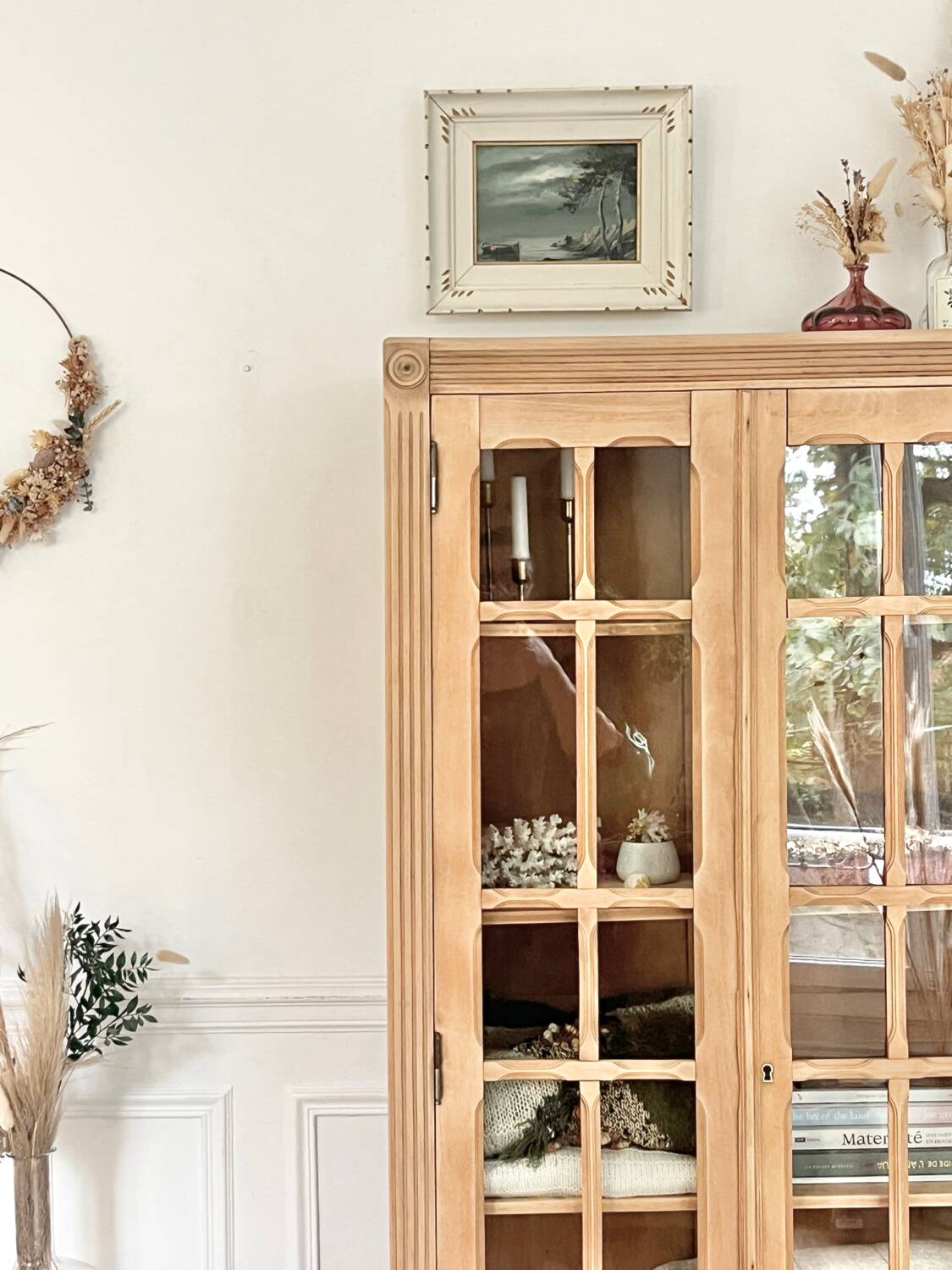 Armoire vitrée parisienne