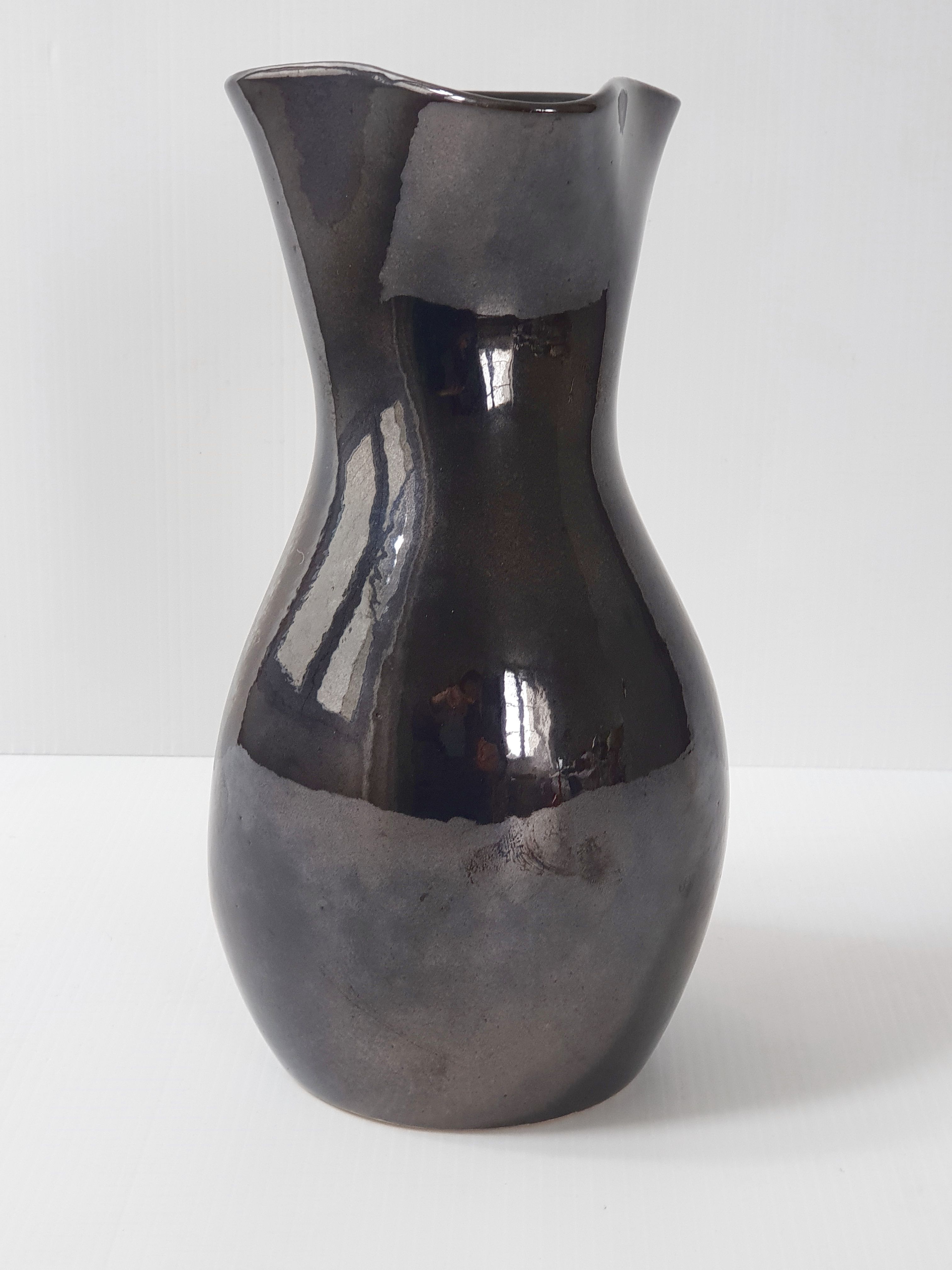 Vintage 1960 vase in pearly ceramic