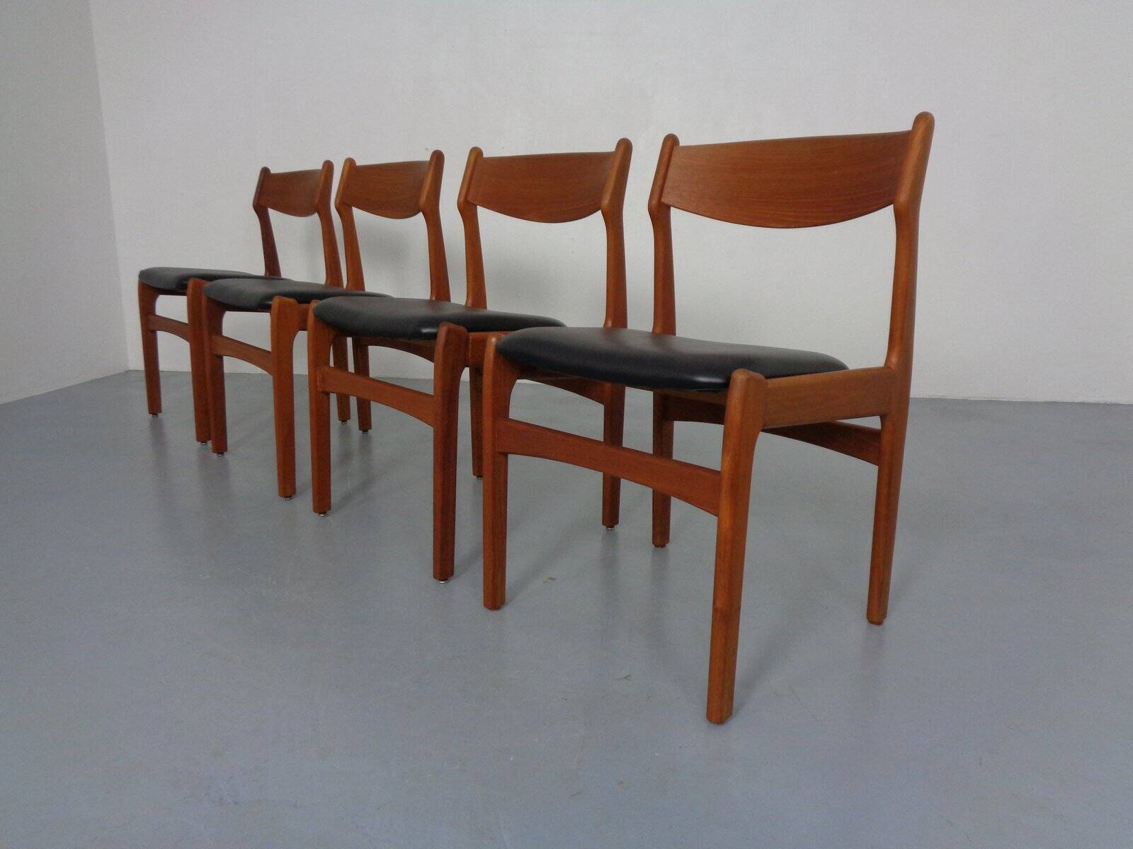 Teak dining chairs by Erik Buch for Od Møbler, 1960s, set of 4.
