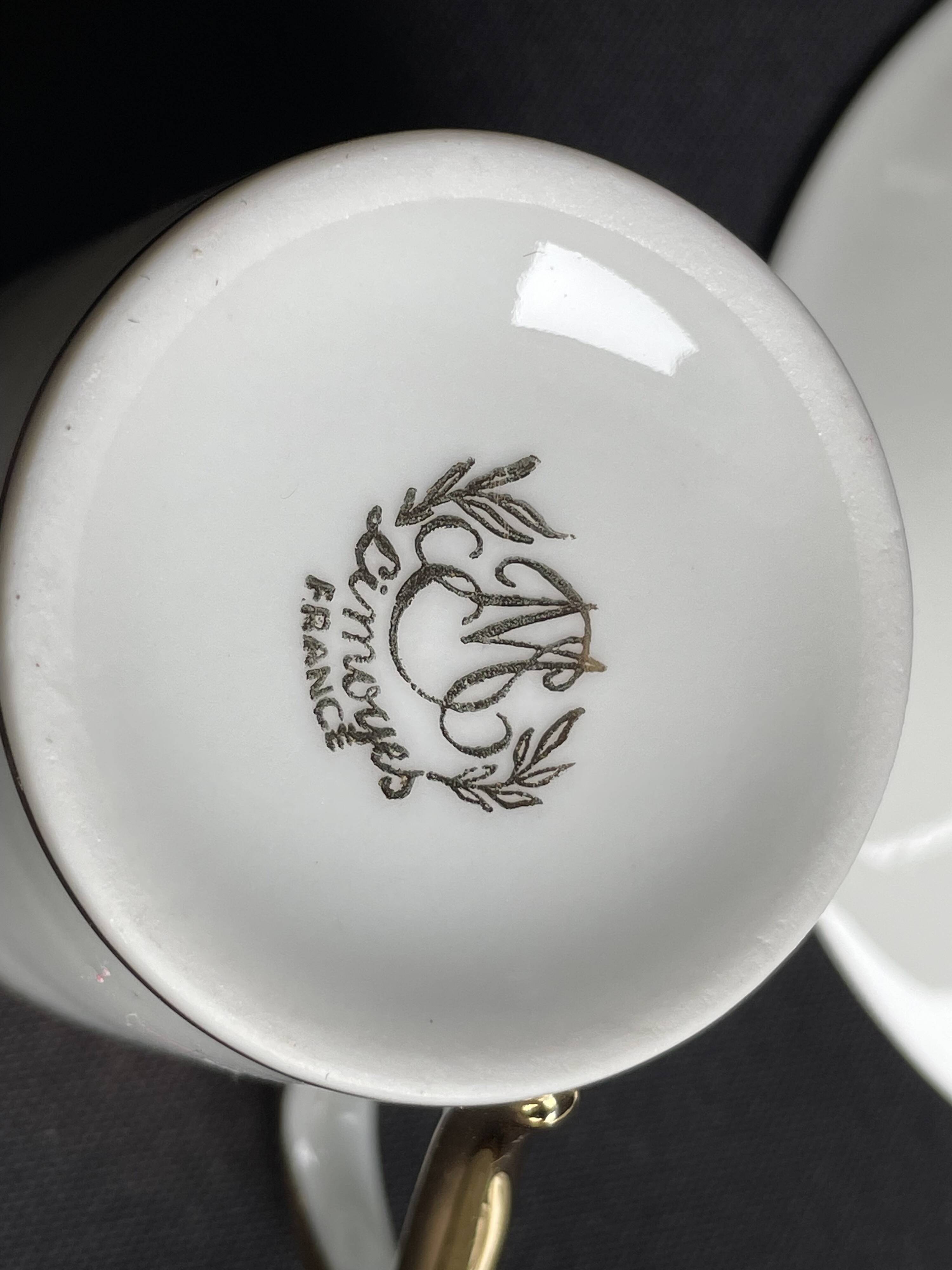 4 Moka Cups and their saucer – Limoges Porcelain