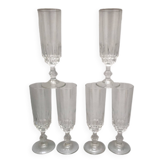 Lot de 6 flûtes à champagne modèle lance, design made in France des années 1970.