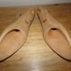 Paire d'embauchoirs en bois brut