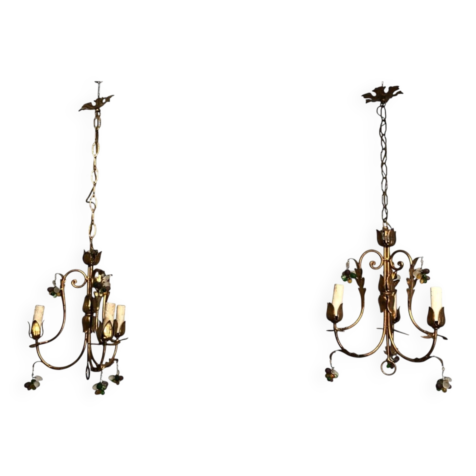 Paire de Lustres en Métal Doré à Décor de Feuillages et Grappes de Raisin e