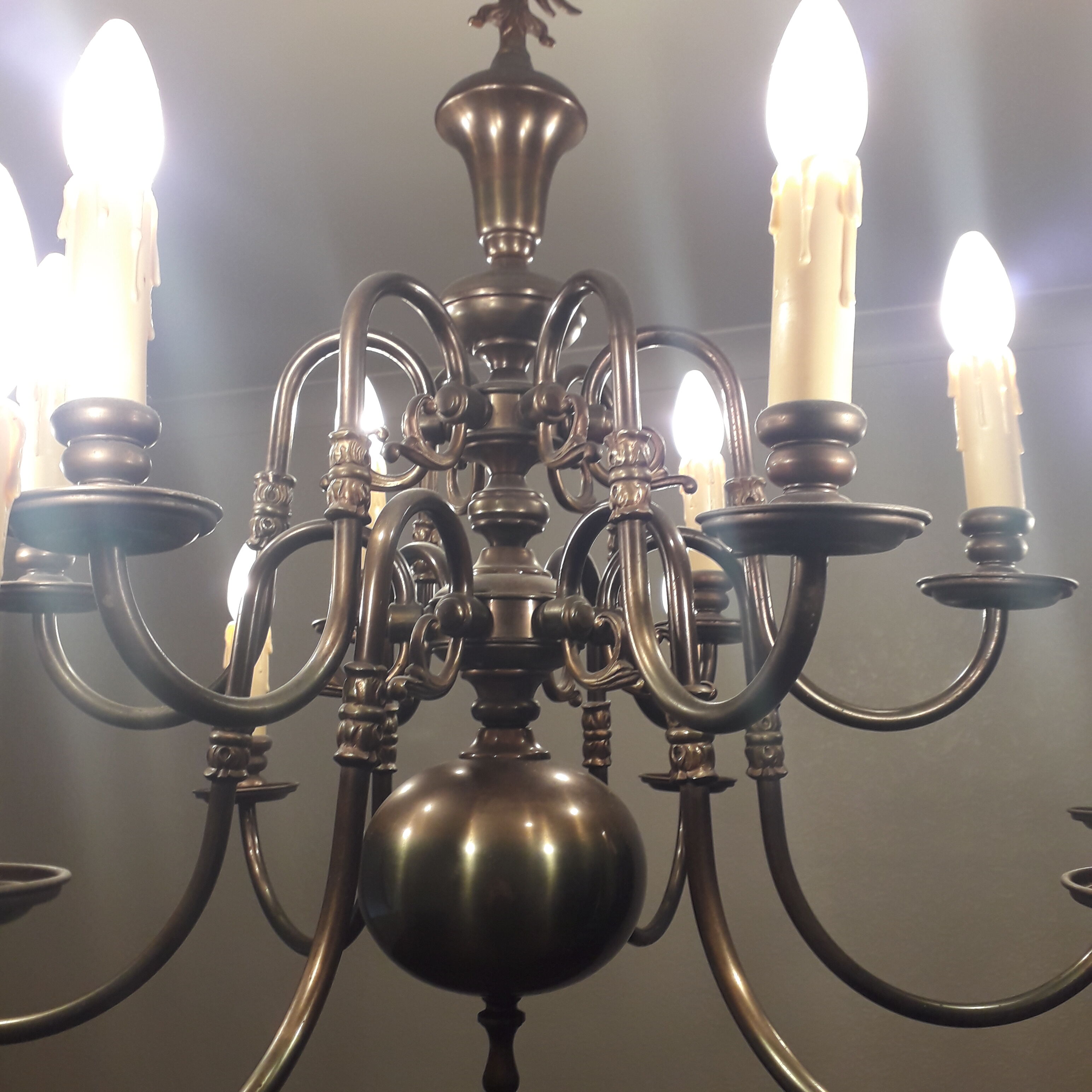Two-storey chandelier Dutch style