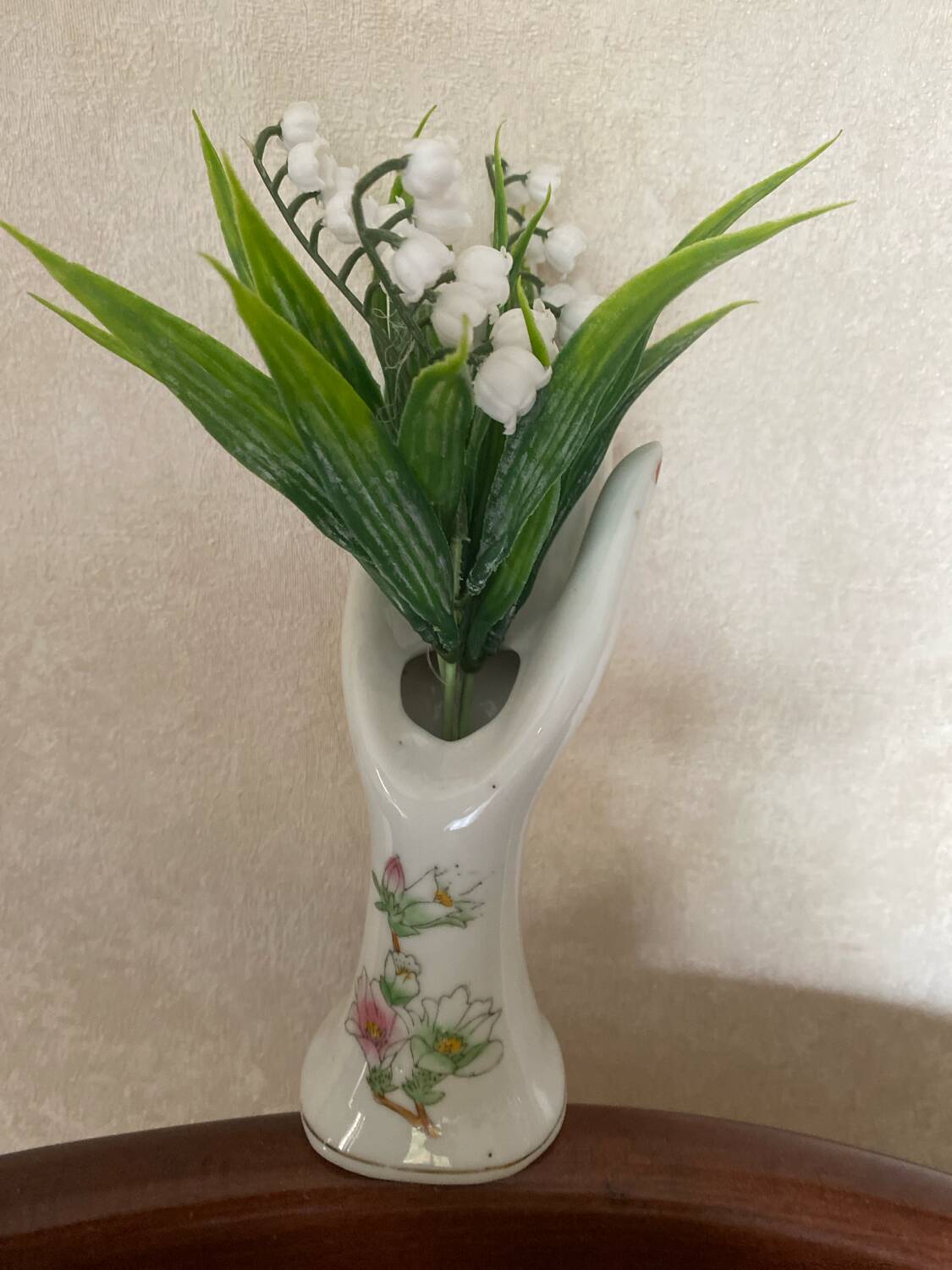 main porcelain jewellery holder and vintage soliflore