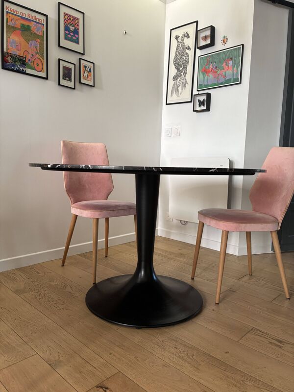 Table ronde AMPM en marbre noir / brun + Pied Tulipe _ Diamètre 120 cm
