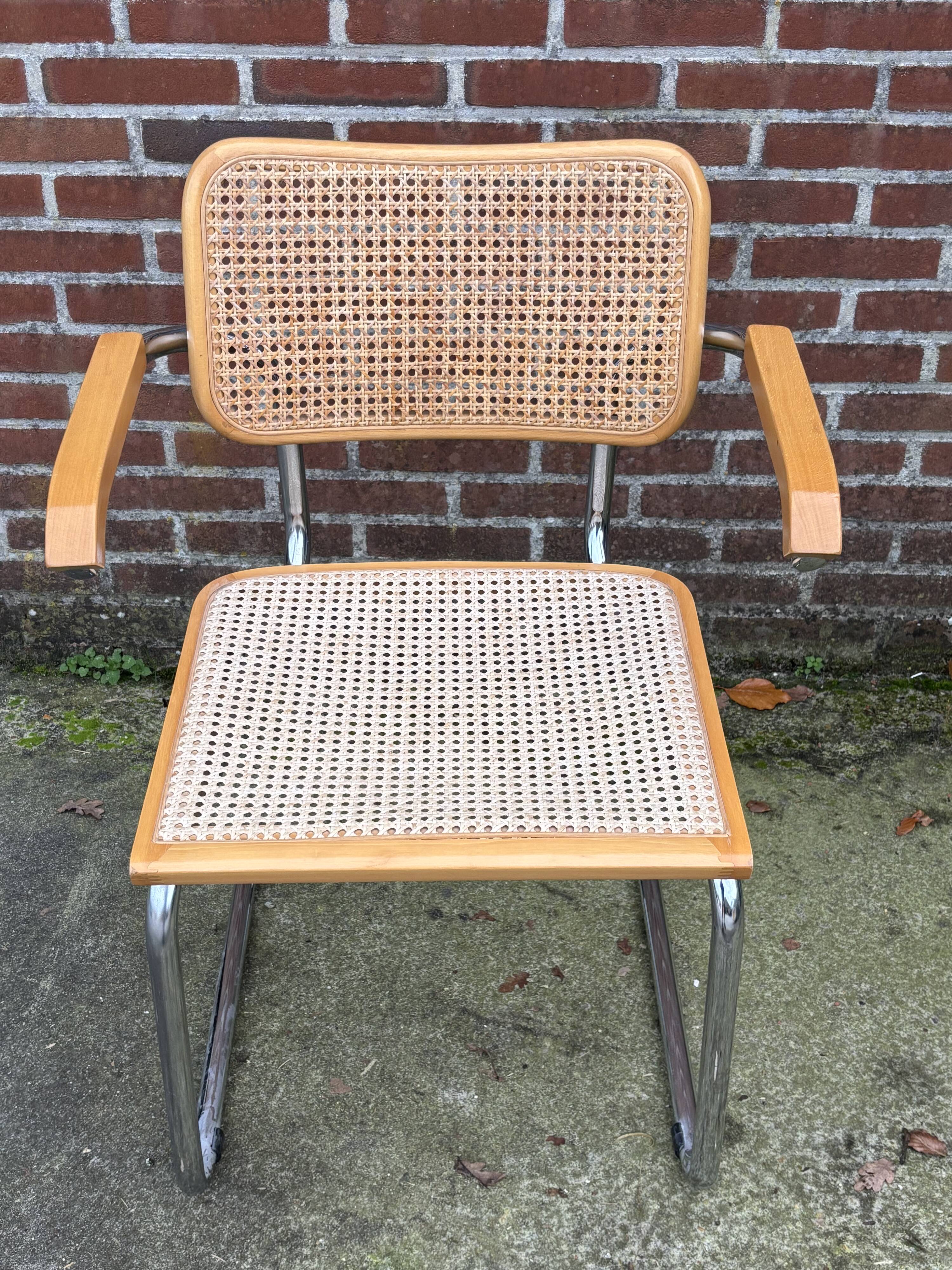 Set of 4 Cesca chairs model B64 with armrests Cesca Marcel breuer design