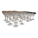 set of 23 champagne glasses or wine glasses in chiseled crystal.