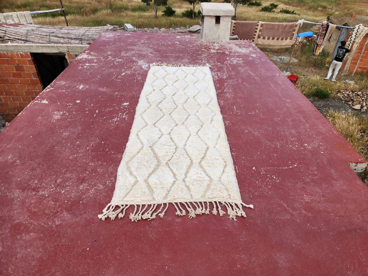 Vintage Beni Ouarain hallway rug in natural cream wool – 300 x 90 cm