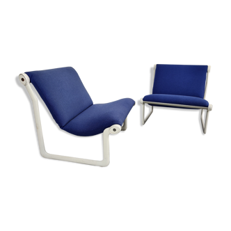Pair of Knoll armchairs by Bruce Hannah and Andrew Morrison, 70s