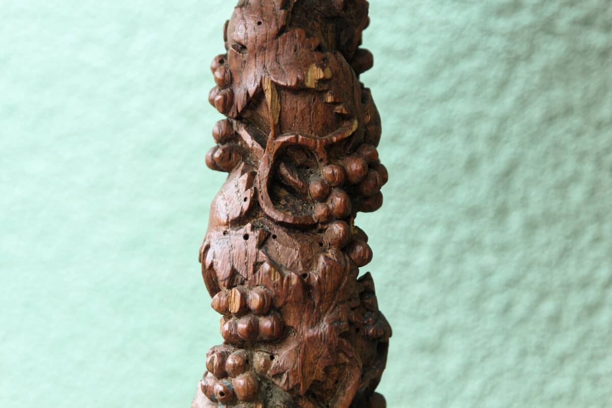 Carved wooden lamp, Corinthian column, 17th century